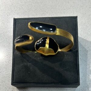 Chic Matte Gold and Black Bracelet and adjustable ring 24k gold plated